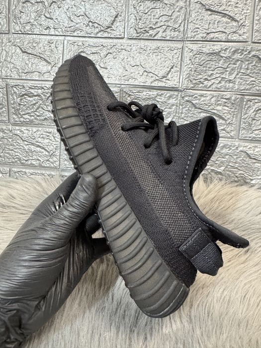Yeezy 350 v2 Onyx Pk Premium