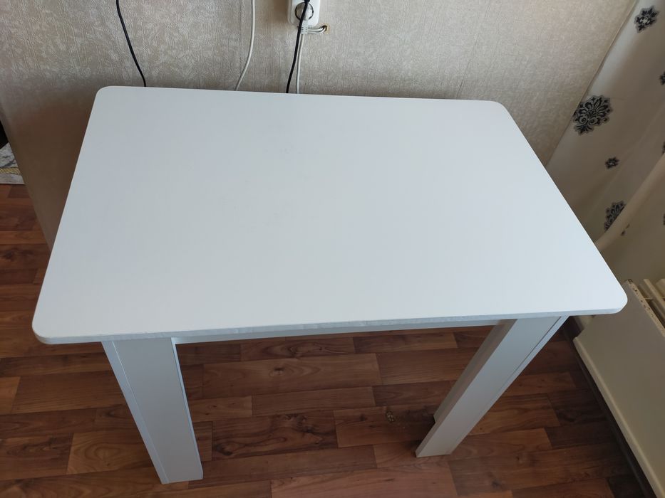 Стол кухонный продам