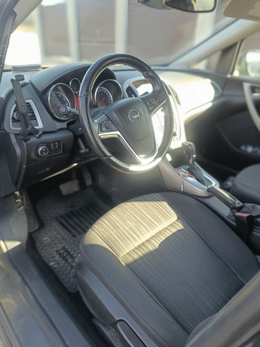 Vand Opel Astra J 2012