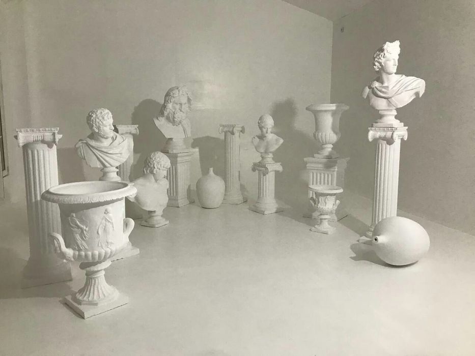 Продажа и аренда копии античных скульптур для оформления фотосессий.