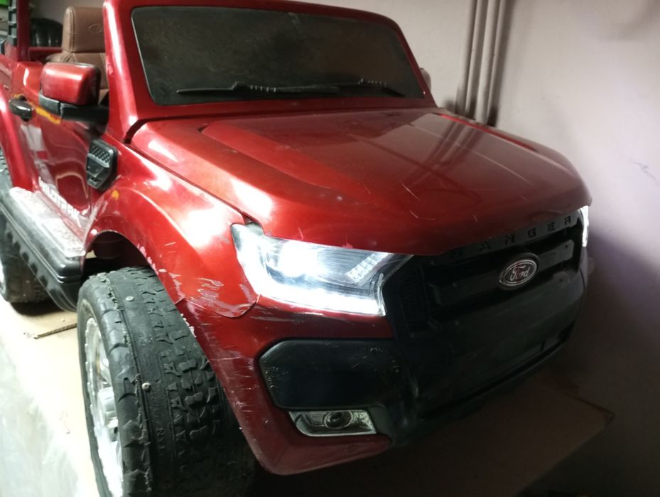 Двуместен Акумулаторен джип ford с дистанционно и меки гуми 12 v