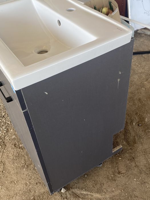 Раковина с тумбой