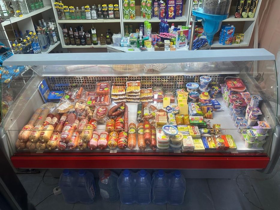 Продам витринный холодильник