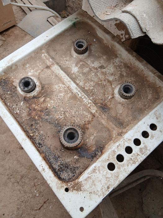 Газ плитаси сотилади.