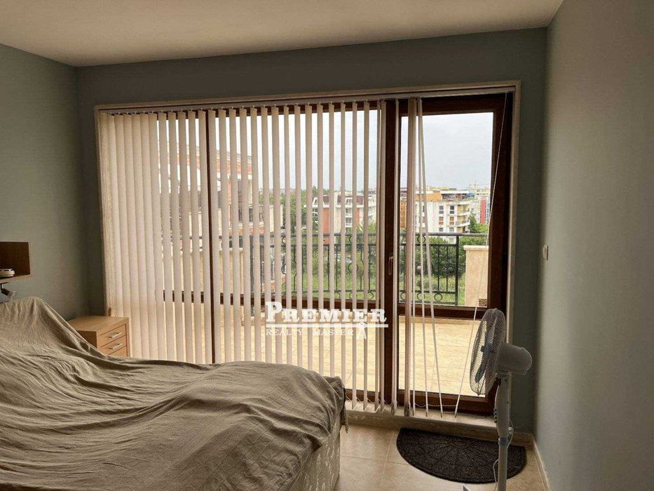 Продава се Двустаен апартамент в к.к. Слънчев бряг - 70 кв.м за 1343 €/кв.м - Снимка #3