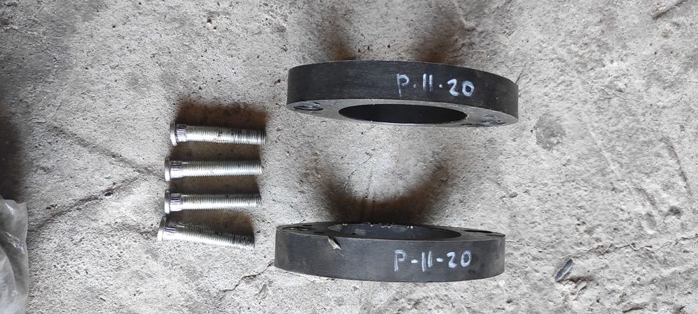 Проставки субару задние