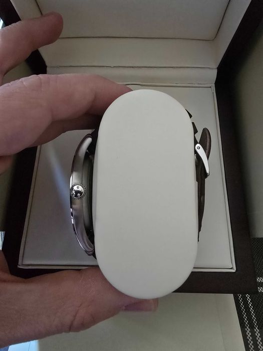 Мъжки швейцарски часовник Eterna Artena