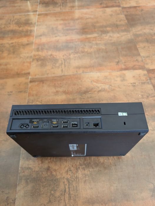 Consola Xbox One 500GB
Kinect (senzor de mișcare) și 
un joc FIFA 23.