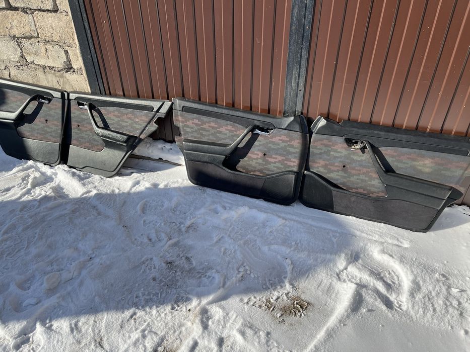 Обшивки мерседес 202