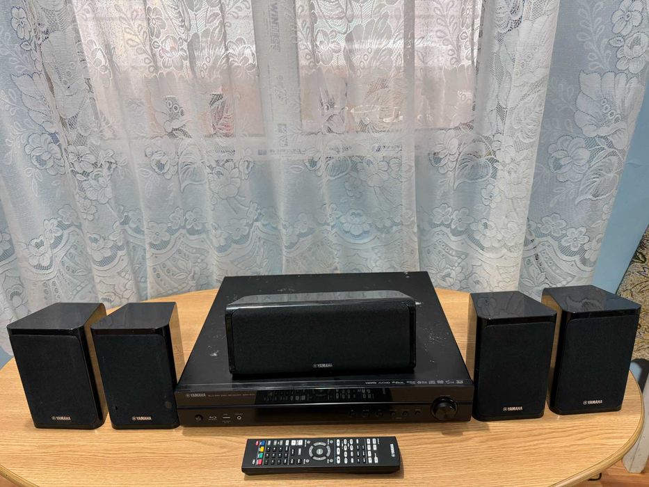 Amplificator-AV recivier,YAMAHA 5.1-USB,Blu-Ray,internet,telecomanda