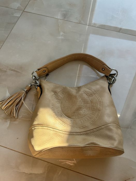 Продавам тези чанти