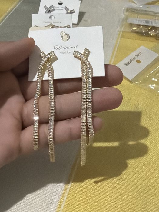 Нежные и стильные серьги