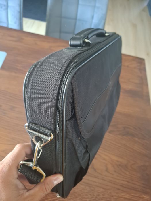 Geanta laptop Base XX