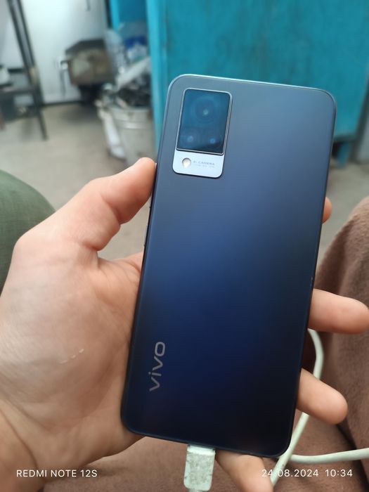 Vivo v21 8gb 128 GB aybi yoq ochlmagan