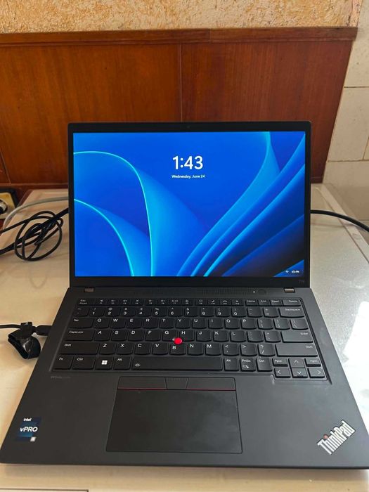 Lenovo Thinkpad T14 gen 4 i5-1350P 16GB RAM 512 GB SSD