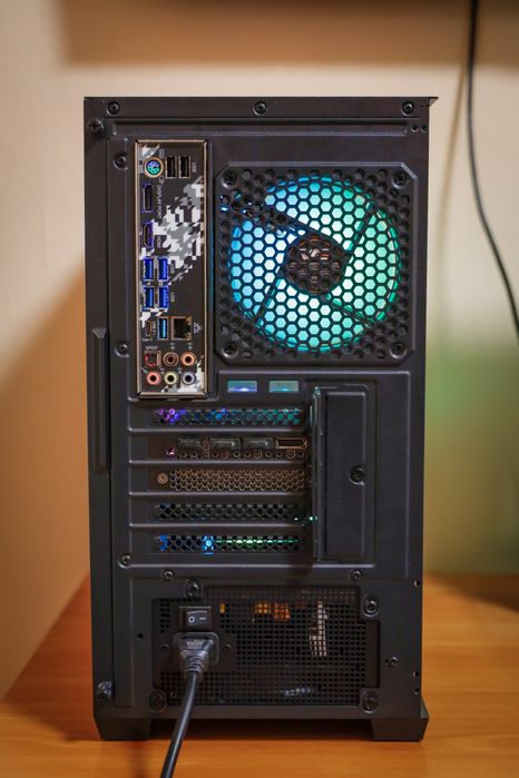 Гаранция! Геймърски компютър R5 5600/ 3070 / 16GB RAM / 480GB SSD