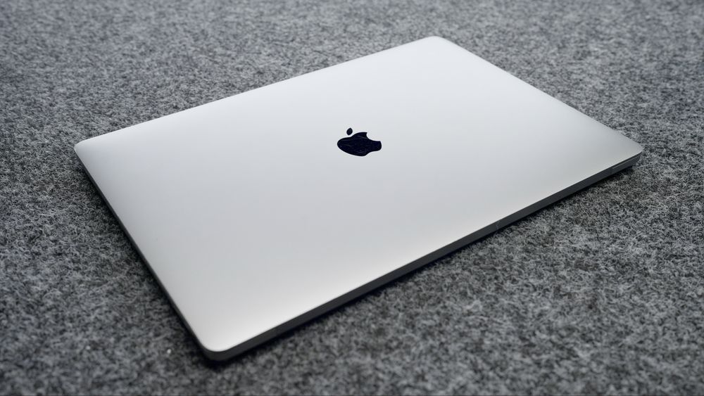 Mackook Pro 16inch 2019 i9/32/2tb