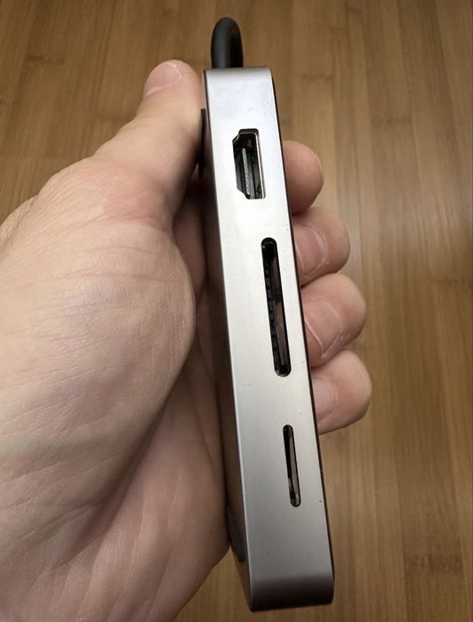Docking HUB 8.1 cu USB-C