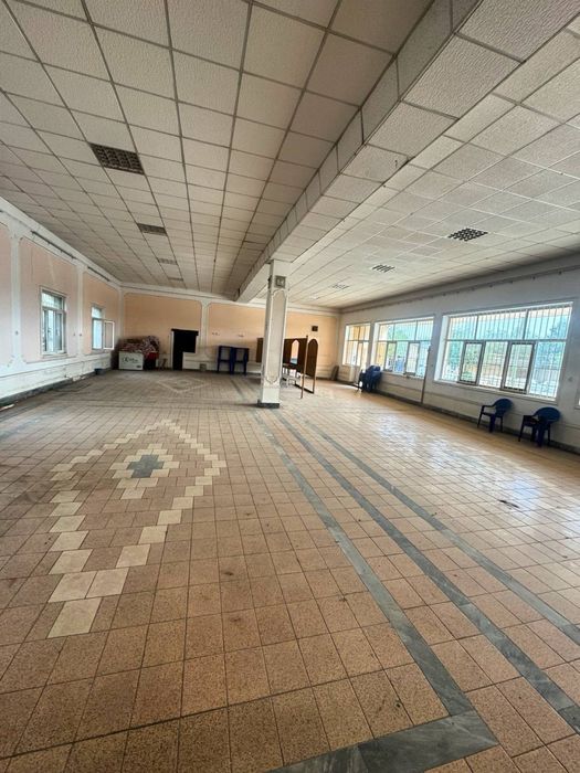 Здание продаётся