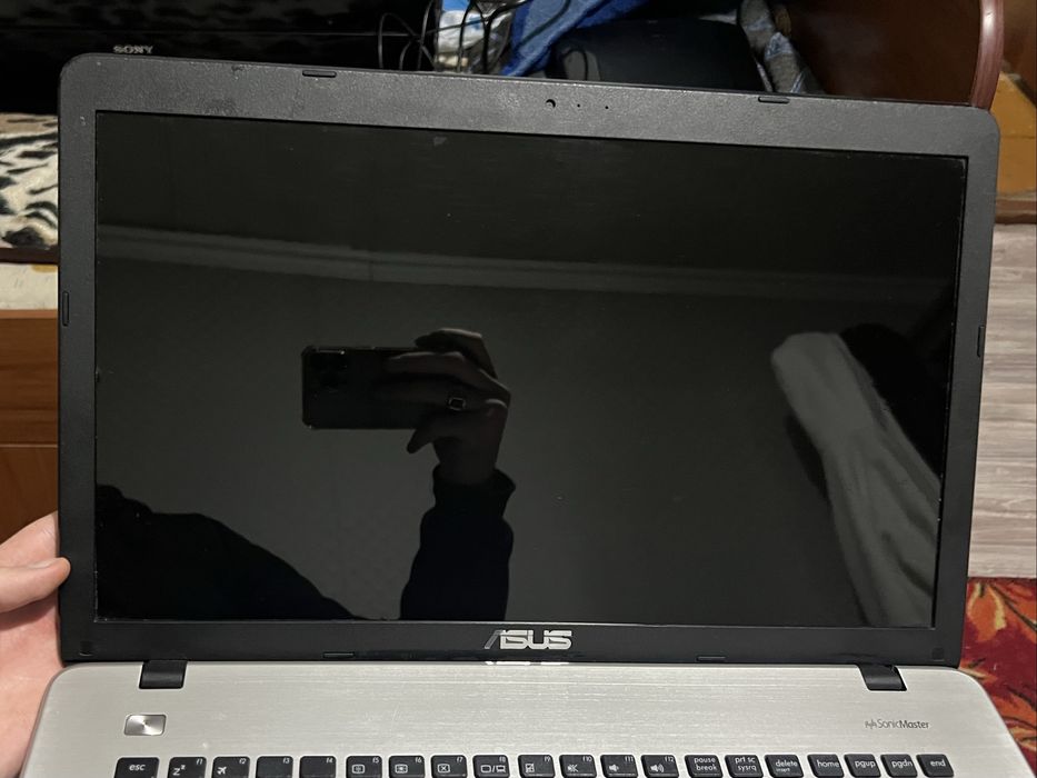 Продам ноутбук срочно