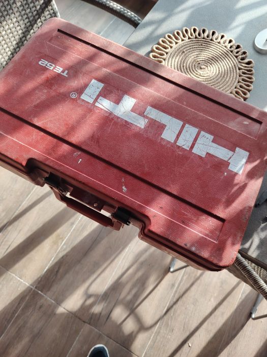 Hilti te 52, Hitachi MR 40