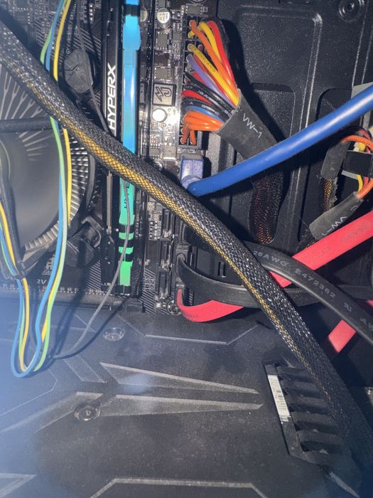 PC Low i5-7400 / 1050TI / 16GB RAM