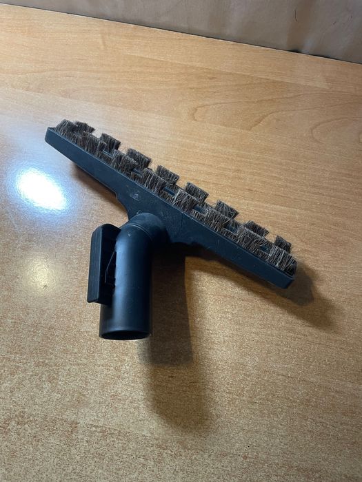 Щётка на пылесос универсальные