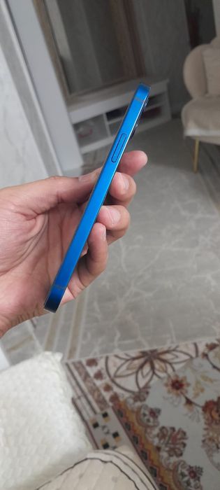 Продам Iphone 12