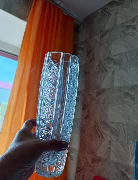 Хрустальная ваза