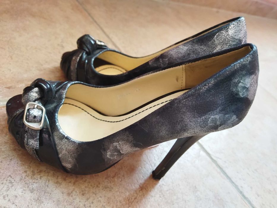 Дамски обувки с ток