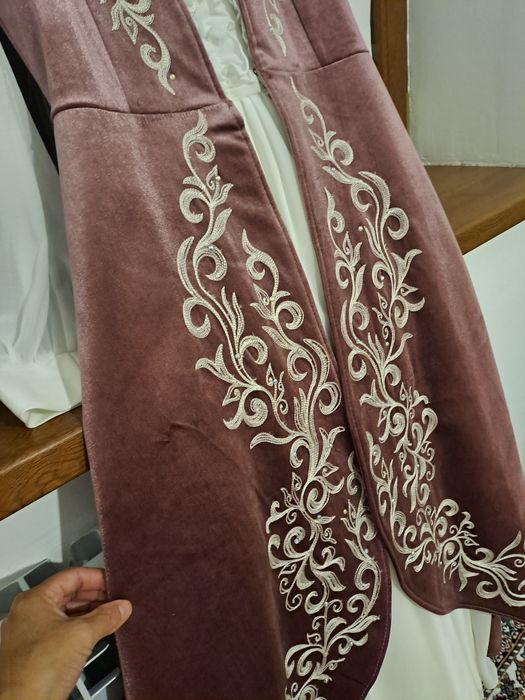 Кажекей пыльная роза