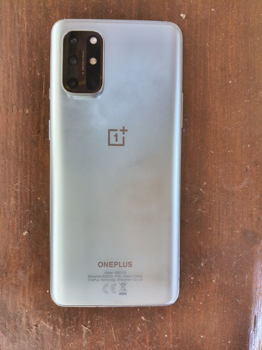 Telefon One plus 8T, stare foarte bună, cutie, funcționează perfect.