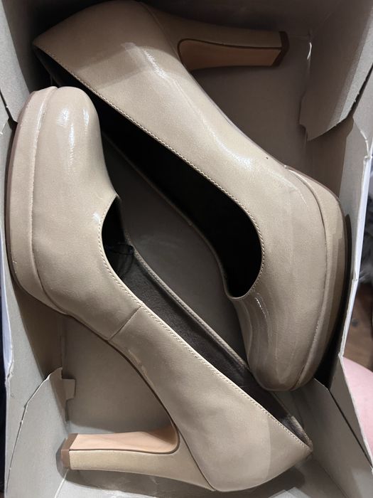 Продам туфли женские