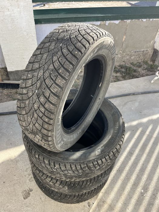 Продам зимний шипованные  шины