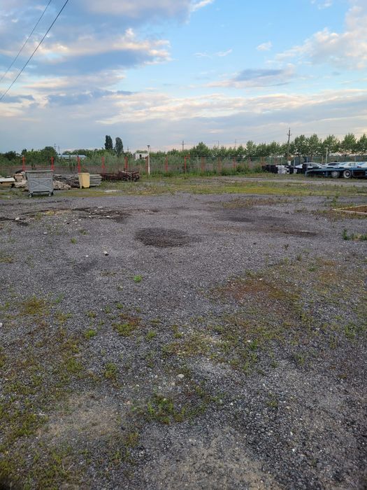 Teren de închiriat 650 mp cu platformă betonată, Splaiul Unirii nr 993