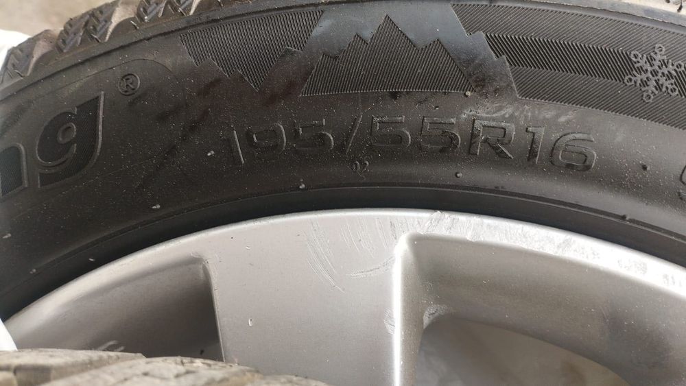 Машина колесо с шынам