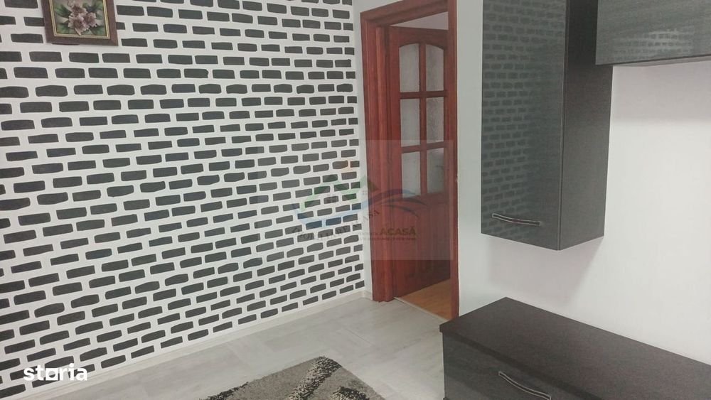 Apartament 3 camere de vânzare .