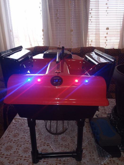 Лодка за захранка