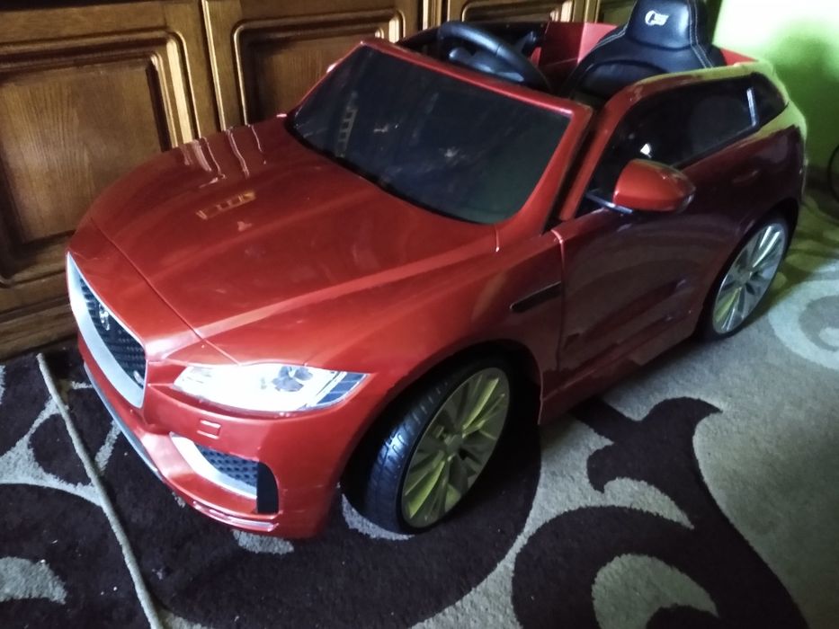 Mașina pentru copii JAGUAR culoare roșie