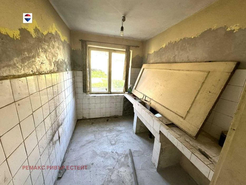 Къща за продажба в с. Николово