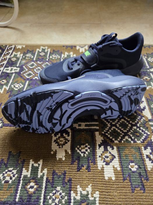 Маратонки.  Nike