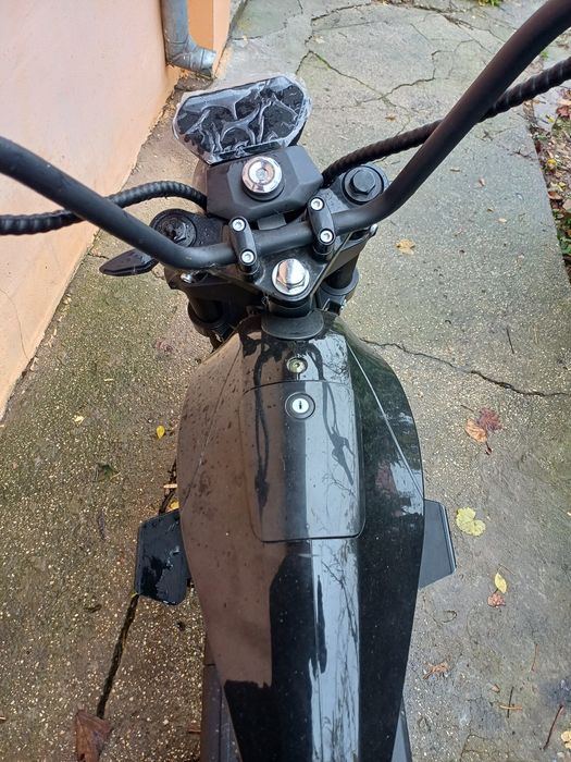 De vânzare-Scuter electric-În stare foarte bună