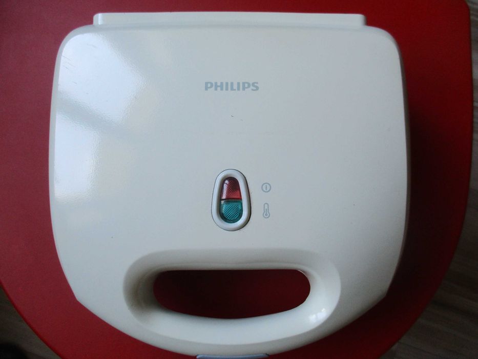 Тостер Philips за триъгълни сандвичи и гофрети