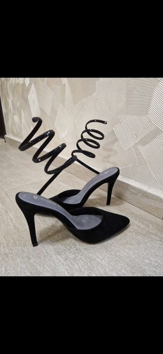 Черни елегантни токчета