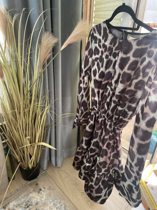 Леопардова елегантна  рокля размер С