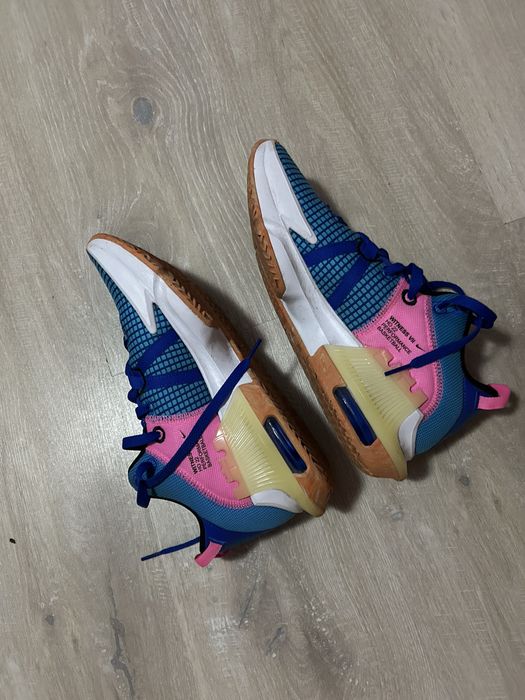 Nike adidasi baschet