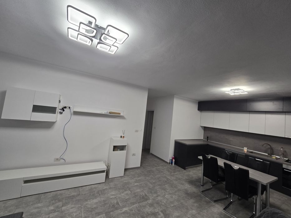 Proprietar închirez casă Șag 1/2 duplex