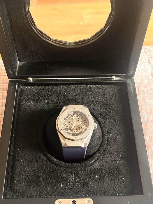 Срочно продам часы HUBLOT