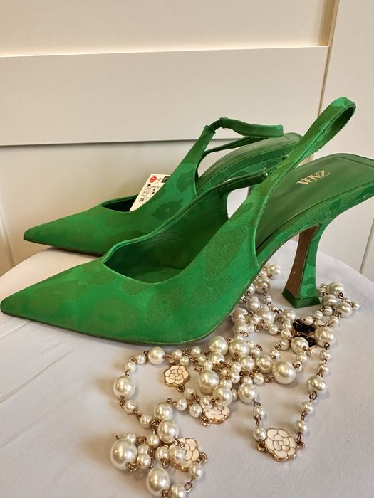 Обувки и сандали