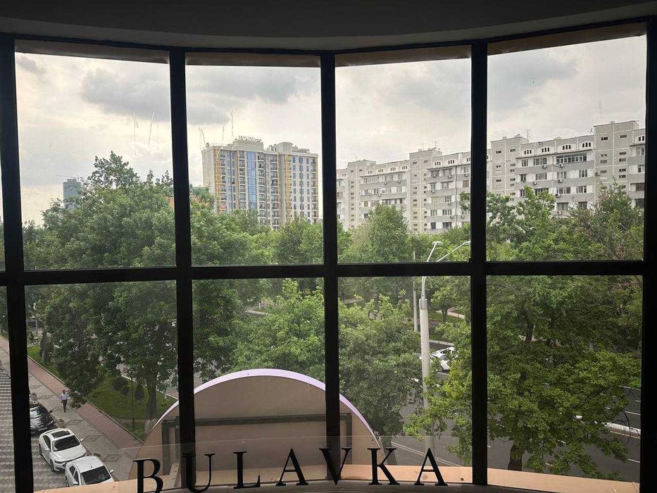 1625 м² на 1-й линии Нукусской — здание с парковкой на 15 авто